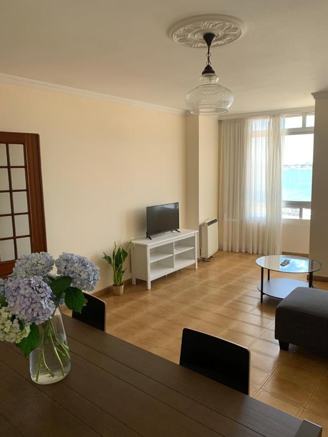 Apartment Piso En El Malecon De Riveira Con Vistas A Rias Baixas. Ideal Familias. 140m Ribeira